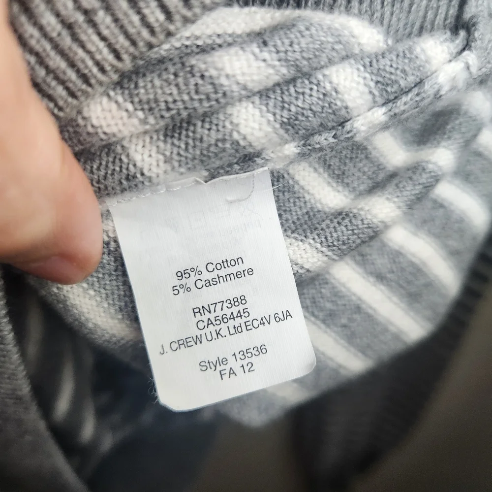 Men's J Crew Gray Striped V-Neck Cotton /Cashmere  Sweater Sz Medium